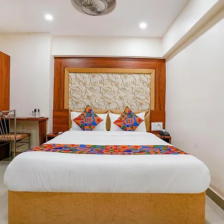 Fabexpress Alive - Nr Juhu Beach-3